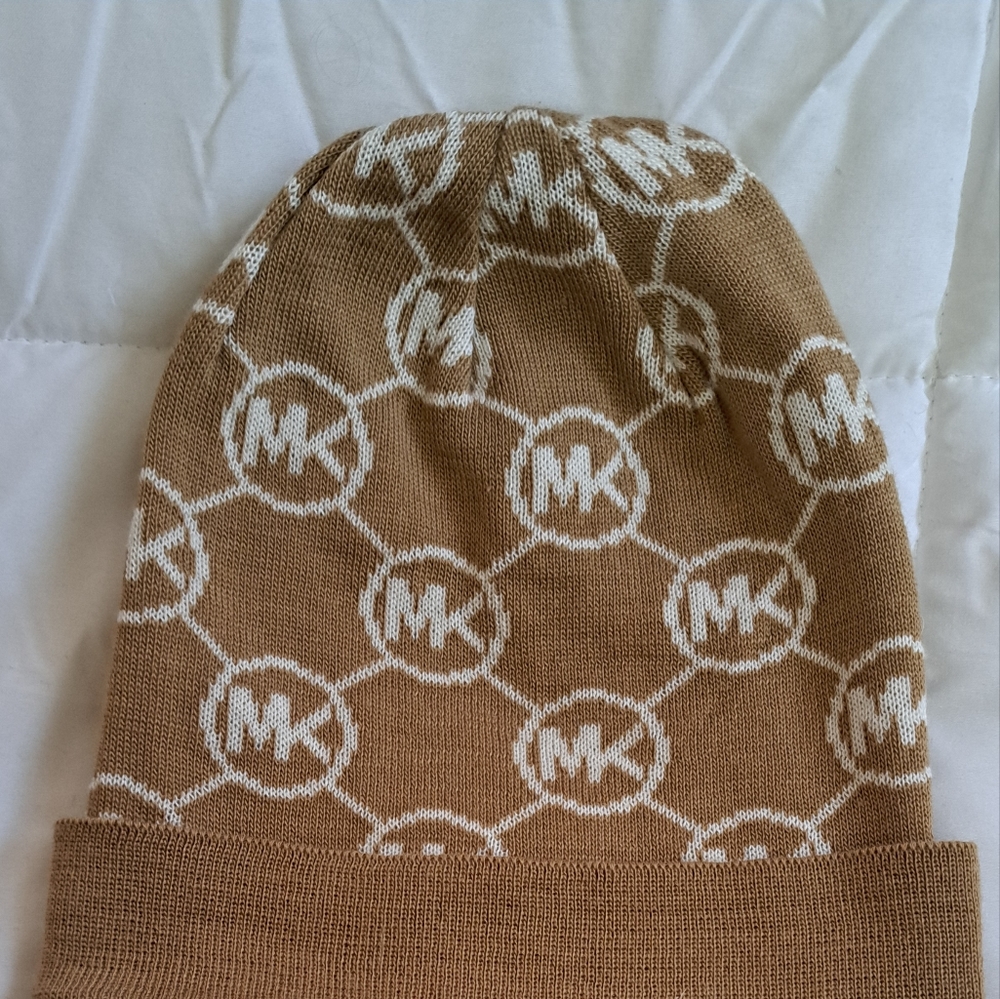 Michael Kors knit hat